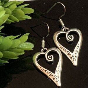 Celtic Earring, Heart Earring, Valentine Earring, Gift Idea, Anniversary Gift